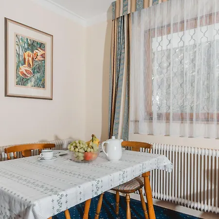 Haus Koetschach-1 By Interhome Lägenhet *