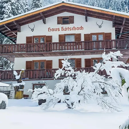 Apartmán Haus Koetschach-1 By Interhome *